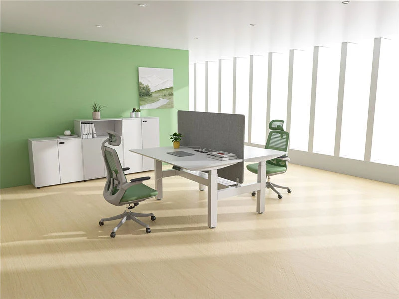 Столы с регулируемой высотой и эргономичные рабочие места для сидения и стояния